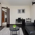 Cozy For 2 People Near The Palace Of Culture And Science In By Renters Appartamento *
