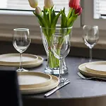 Cozy For 2 People Near The Palace Of Culture And Science In By Renters Appartamento