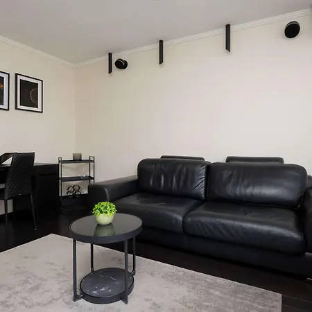 Apartman Cozy For 2 People Near The Palace Of Culture And Science In By Renters Varsó