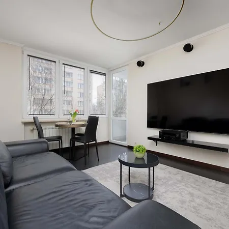 Cozy For 2 People Near The Palace Of Culture And Science In By Renters