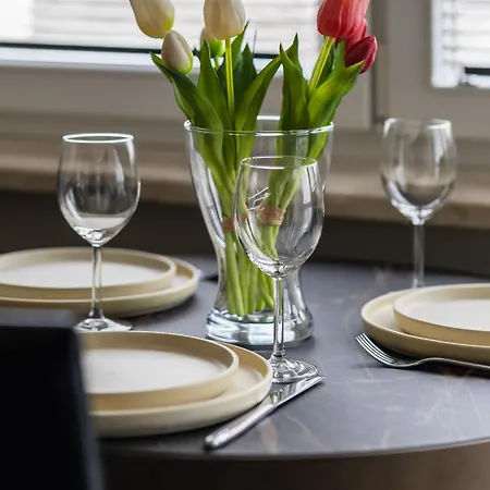 Cozy For 2 People Near The Palace Of Culture And Science In By Renters Apartmán