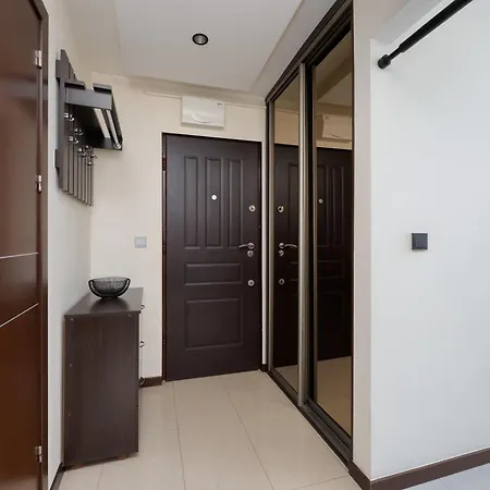 Apartmán Cozy For 2 People Near The Palace Of Culture And Science In By Renters