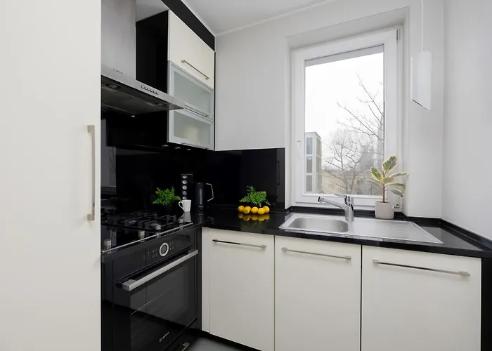 Cozy For 2 People Near The Palace Of Culture And Science In By Renters * Varsó