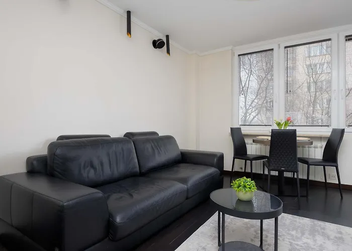 Cozy For 2 People Near The Palace Of Culture And Science In By Renters Varsó