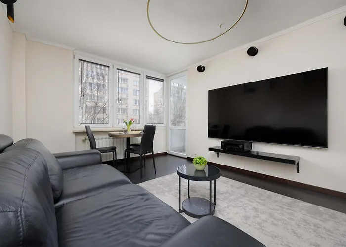 Cozy For 2 People Near The Palace Of Culture And Science In By Renters