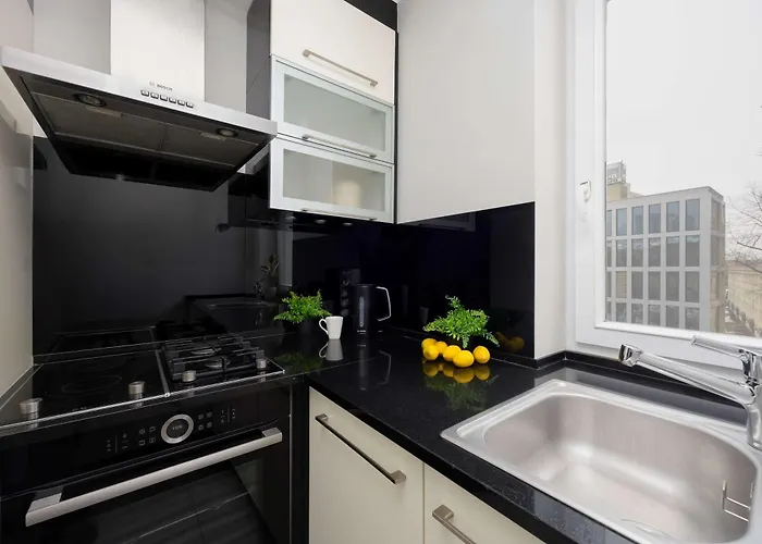 Cozy For 2 People Near The Palace Of Culture And Science In By Renters Varsó