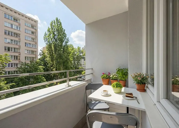 Apartment Cozy For 2 People Near The Palace Of Culture And Science In By Renters *